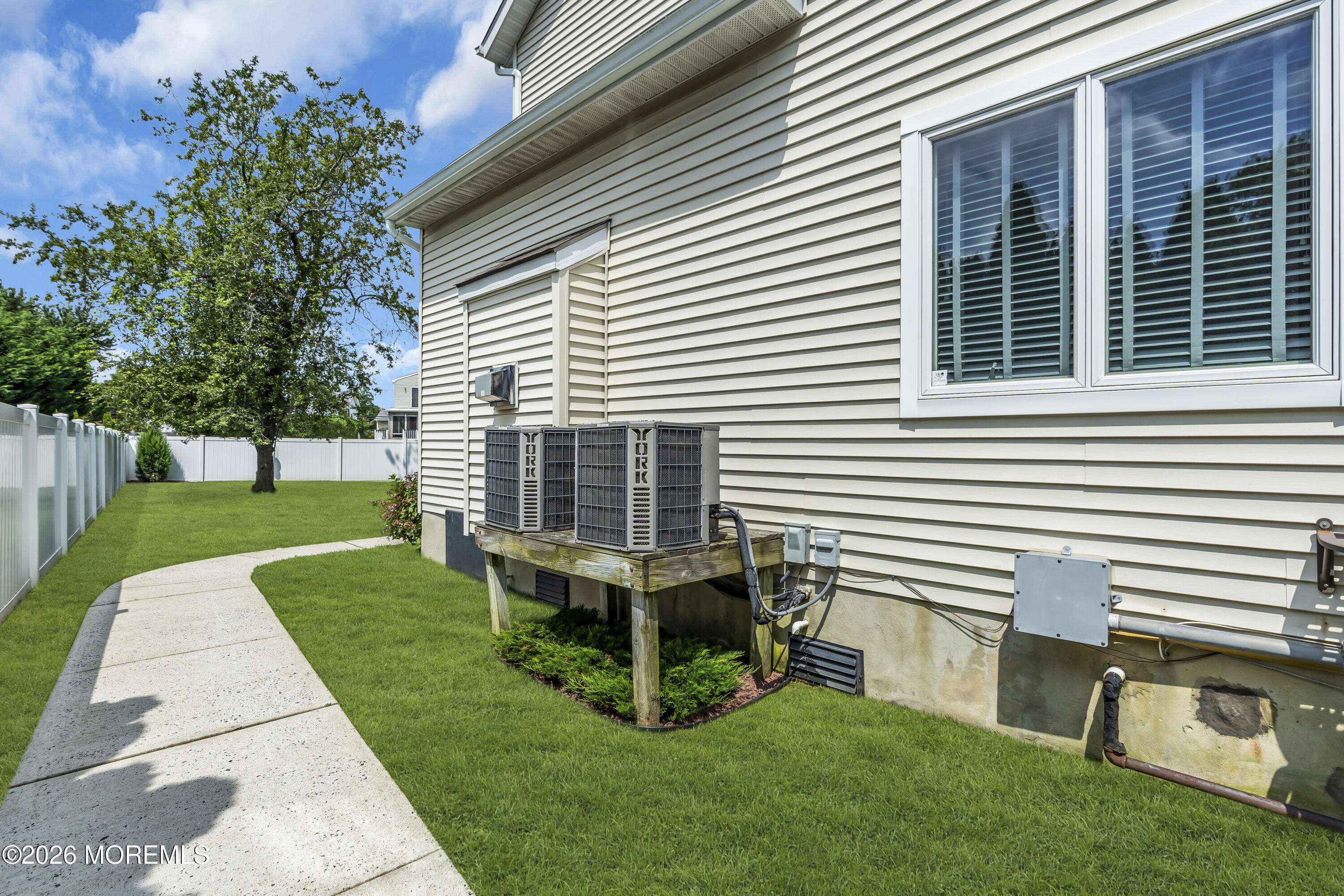 165 Kingsley Street Long Branch, NJ 07740 - Photo 52 of 55 063_dsc03063-1_367