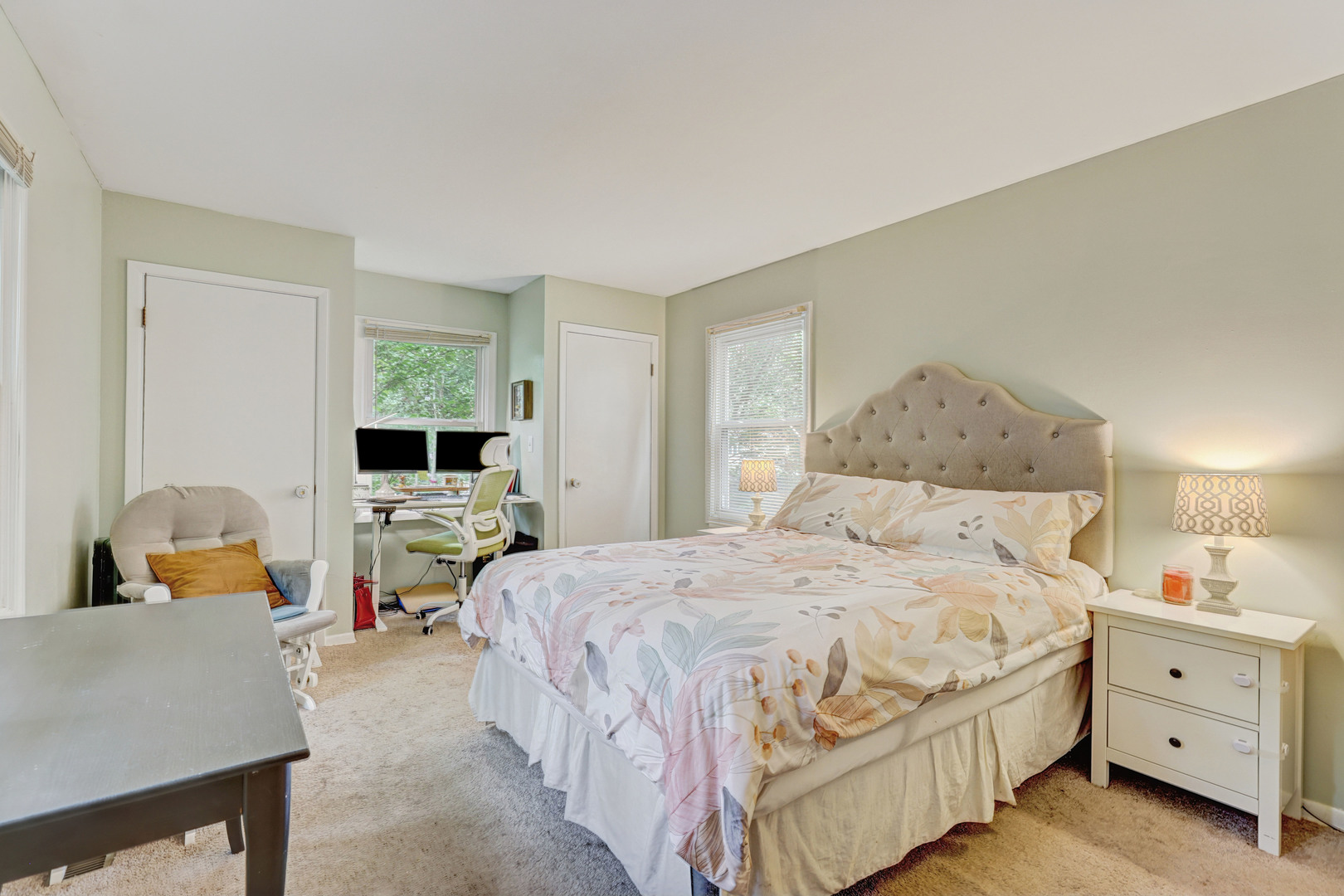 832 Sylviawood Avenue Park Ridge, IL 60068 - Photo 9 of 29 a bedroom with a bed and a dresser