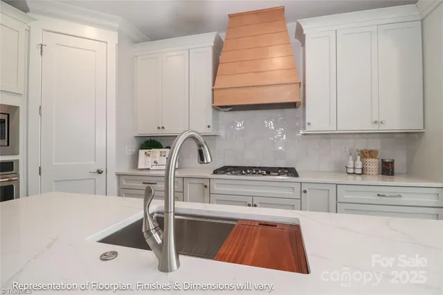 $839,000 | 4271 Candlewood Drive, Sherrills Ford, NC 28673