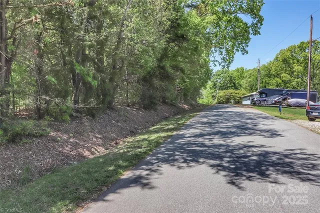 $839,000 | 4271 Candlewood Drive, Sherrills Ford, NC 28673