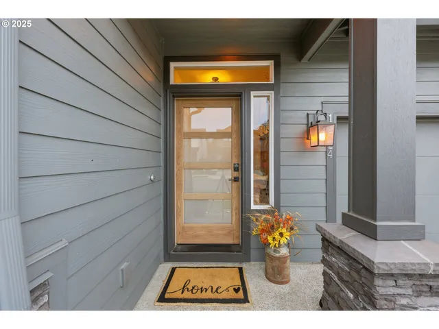 a view of outdoor space and porch view