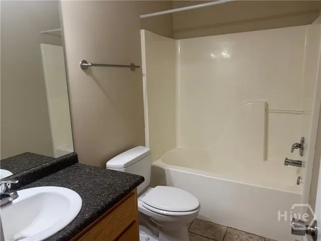 $1,400 | 112 Lakeview Commons Drive, Statesboro, GA 30461