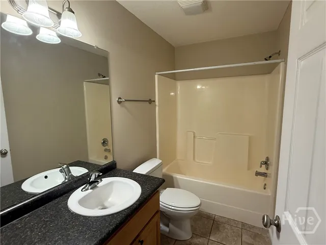 $1,400 | 112 Lakeview Commons Drive, Statesboro, GA 30461