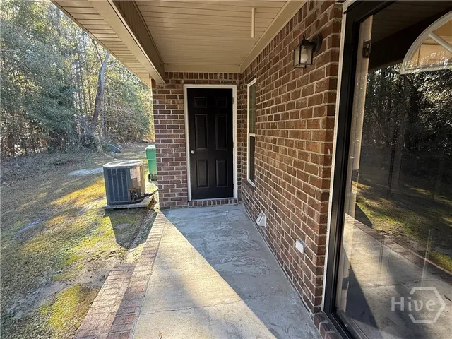$1,400 | 112 Lakeview Commons Drive, Statesboro, GA 30461