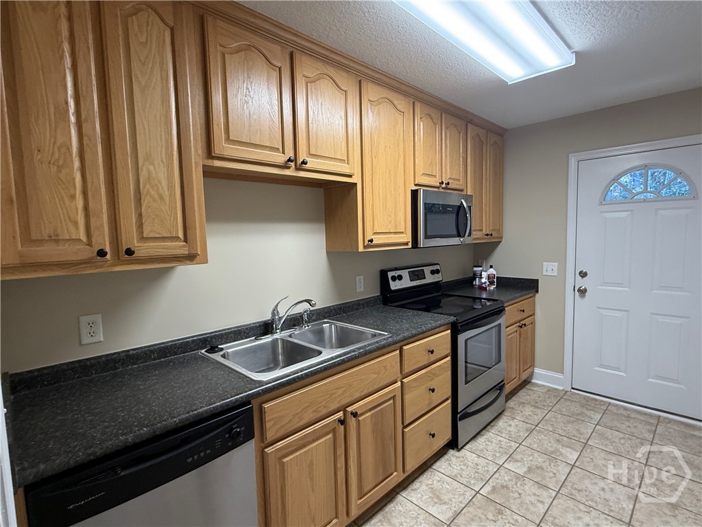 112 Lakeview Commons Drive Statesboro, GA 30461 - Photo 7 of 14