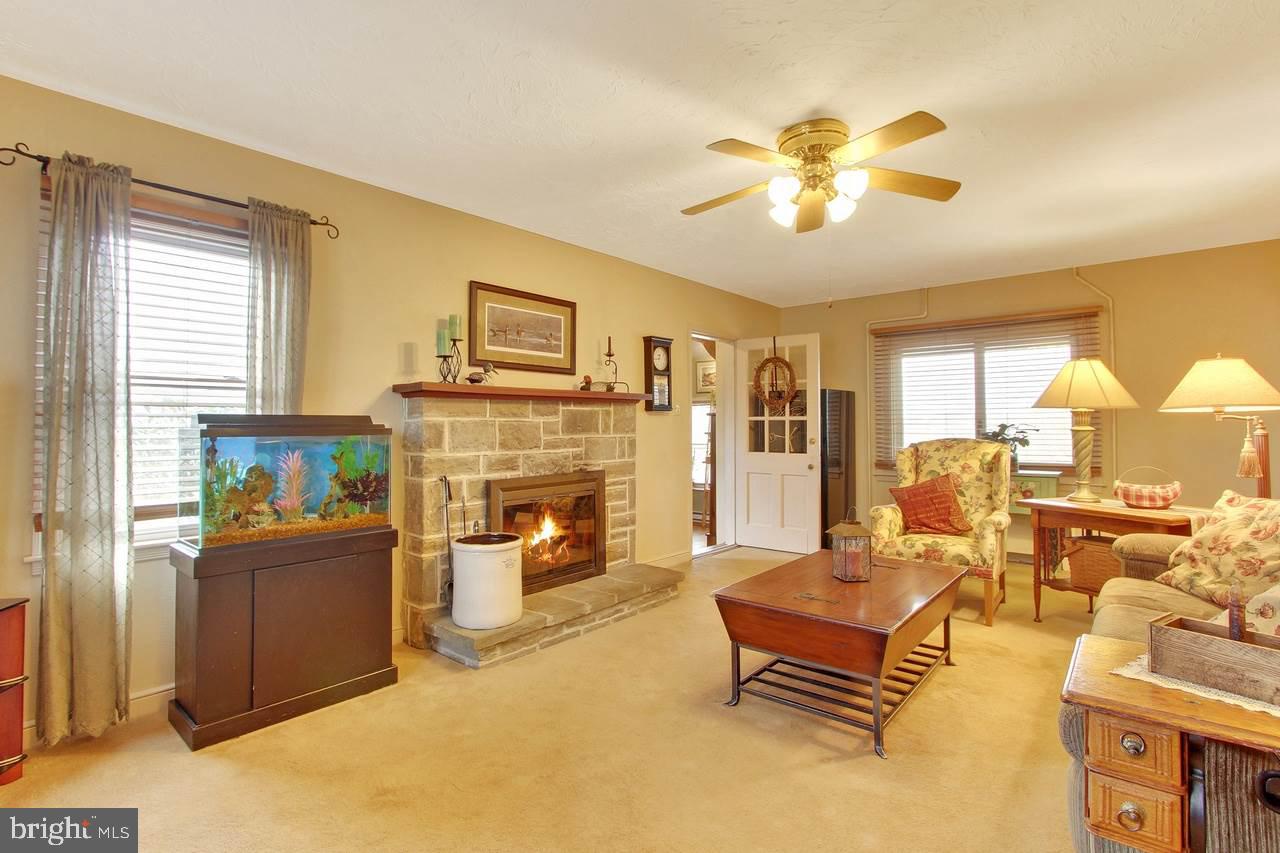 6509 Lake Road York, PA 17403 - Photo 2 of 28