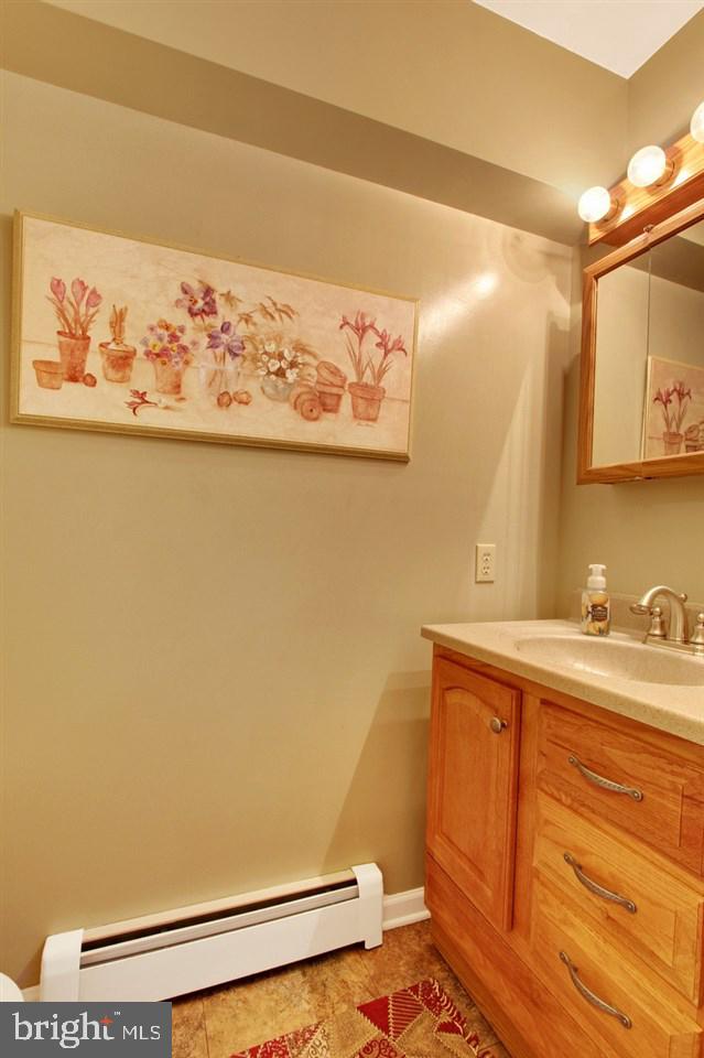 6509 Lake Road York, PA 17403 - Photo 9 of 28