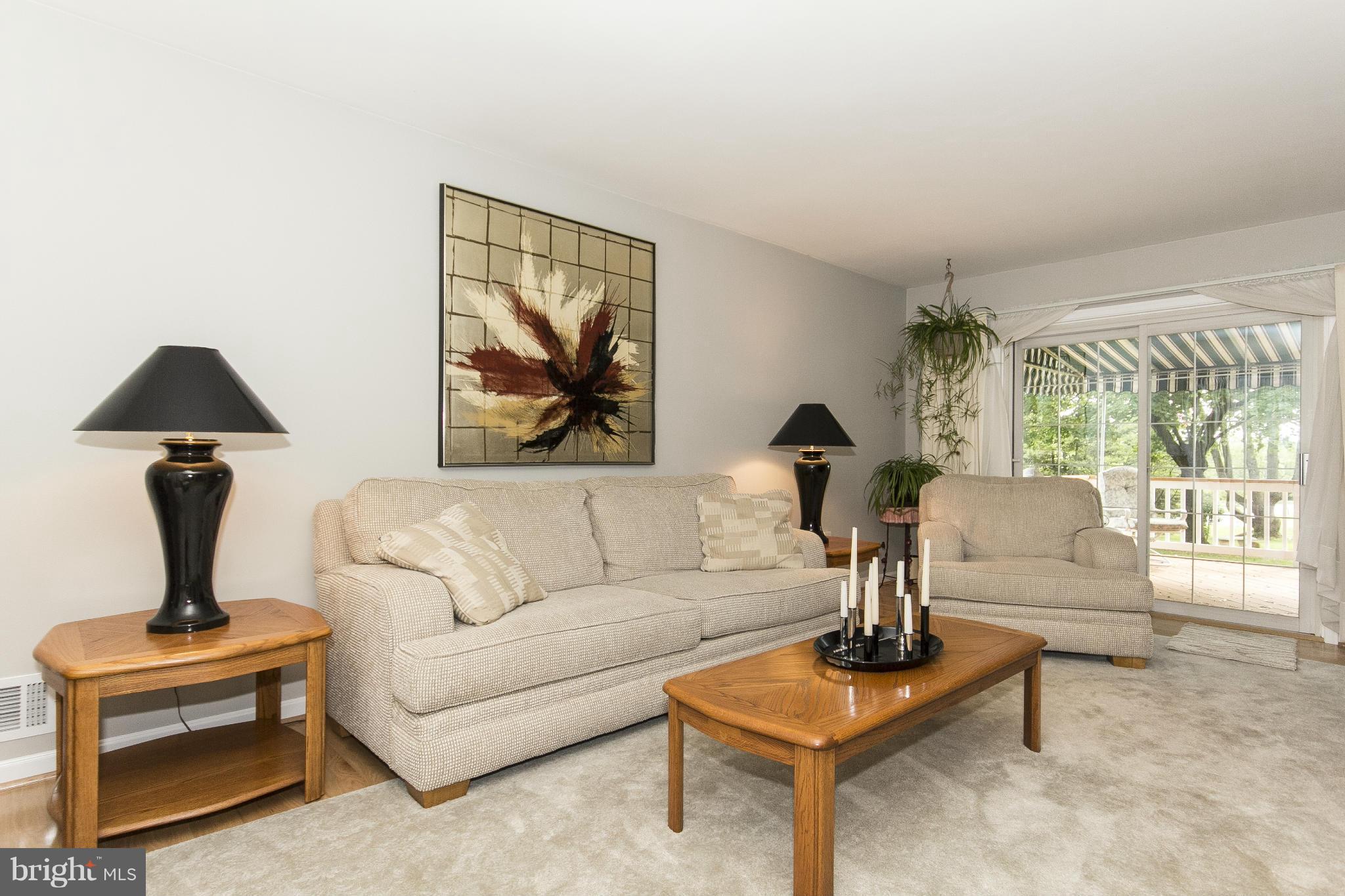 826 Maxa Road Aberdeen, MD 21001 - Photo 6 of 30 Living Room
