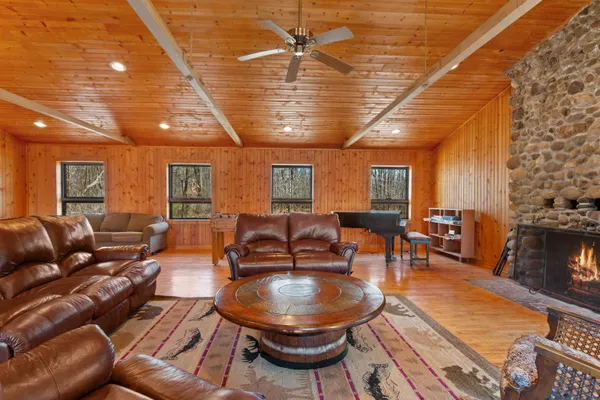 $1,100,000 | W4315 Brown Deer Court, Redgranite, WI 54970