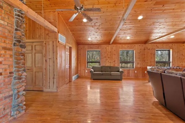 $1,100,000 | W4315 Brown Deer Court, Redgranite, WI 54970