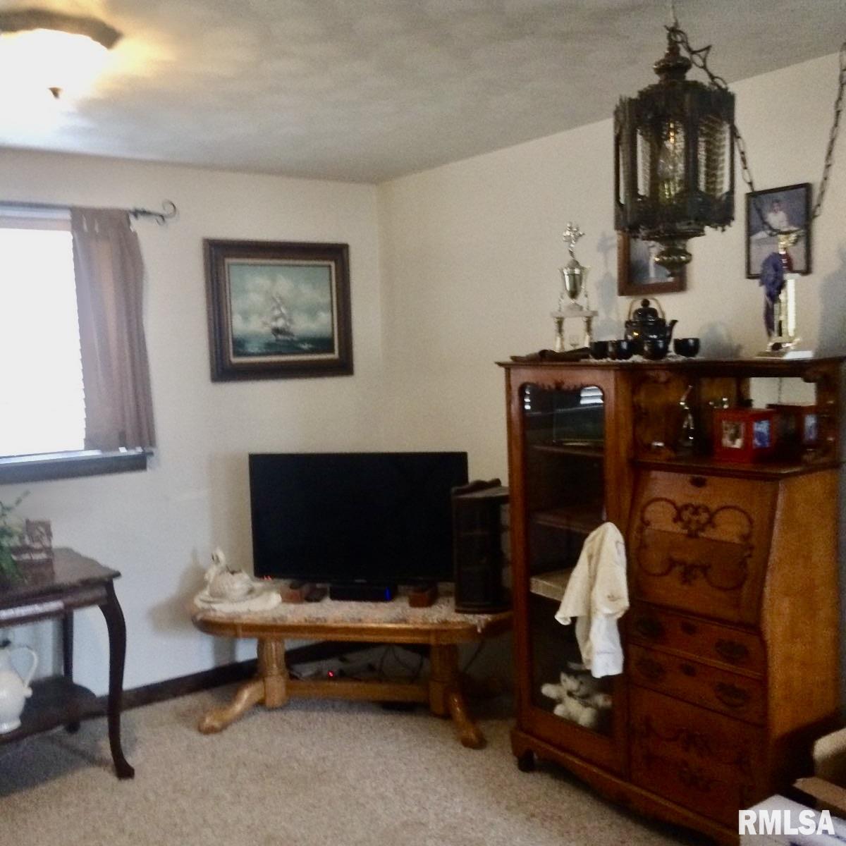 2432 Stokebridge Road Springfield, IL 62702 - Photo 12 of 33