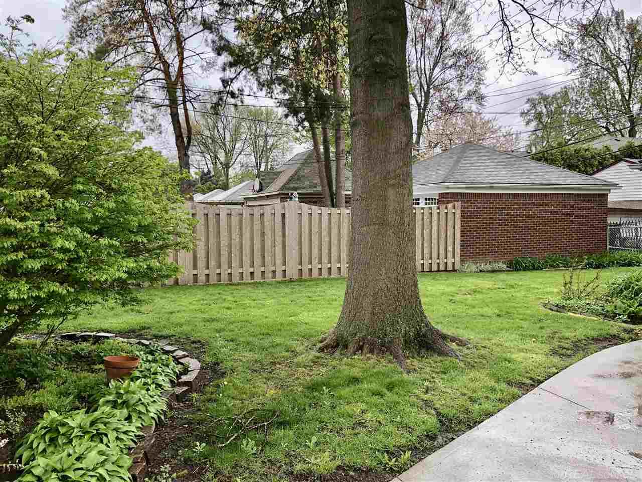 737 Harcourt Road Grosse Pointe, MI 48230 - Photo 13 of 14