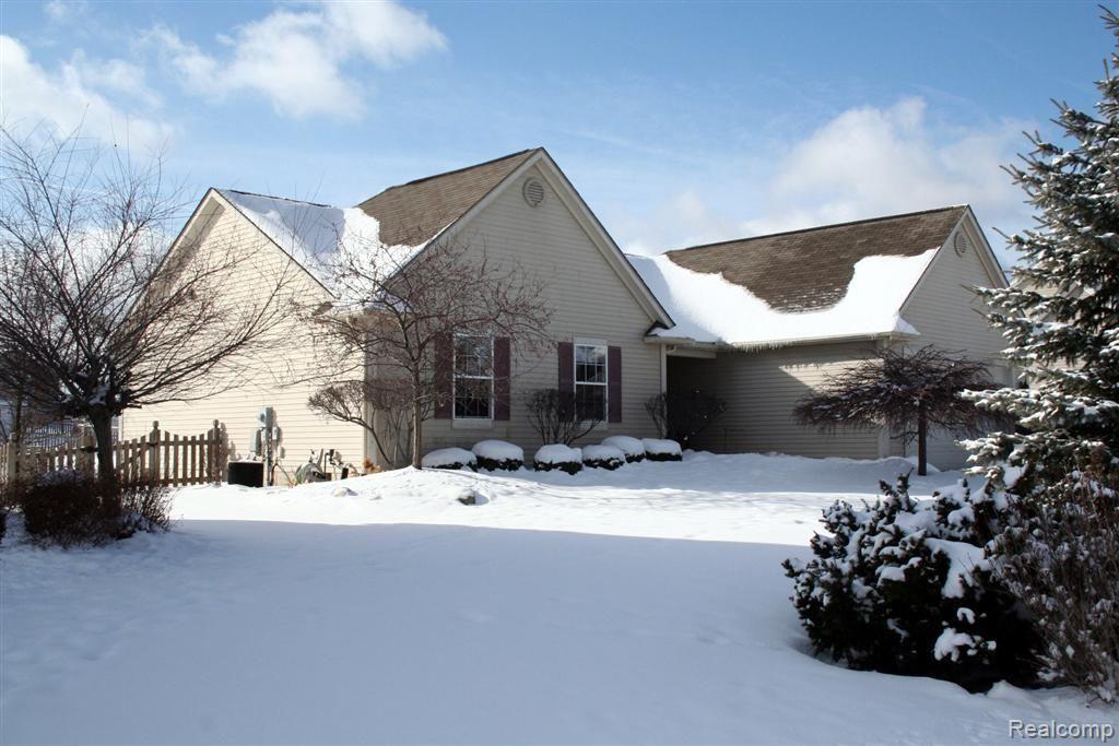 2774 Laurel Ridge Lane Howell, MI 48843 - Photo 1 of 9 Laurel Ridge Front