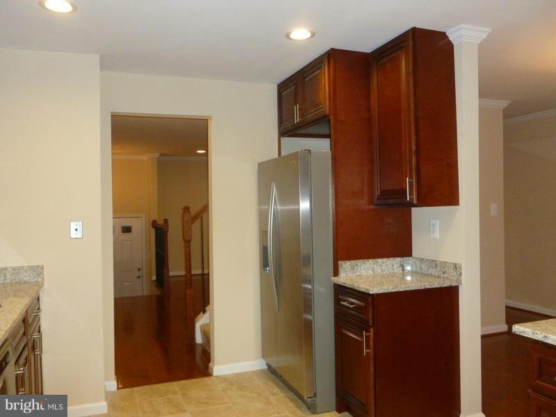 8814 Ridge Hollow Court Springfield, VA 22152 - Photo 12 of 30 Interior (General)