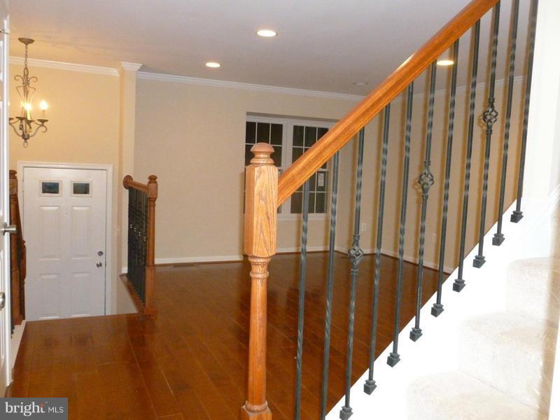 8814 Ridge Hollow Court Springfield, VA 22152 - Photo 5 of 30 Interior (General)