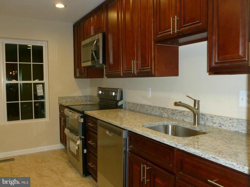 8814 Ridge Hollow Court Springfield, VA 22152 - Photo 10 of 30 Interior (General)