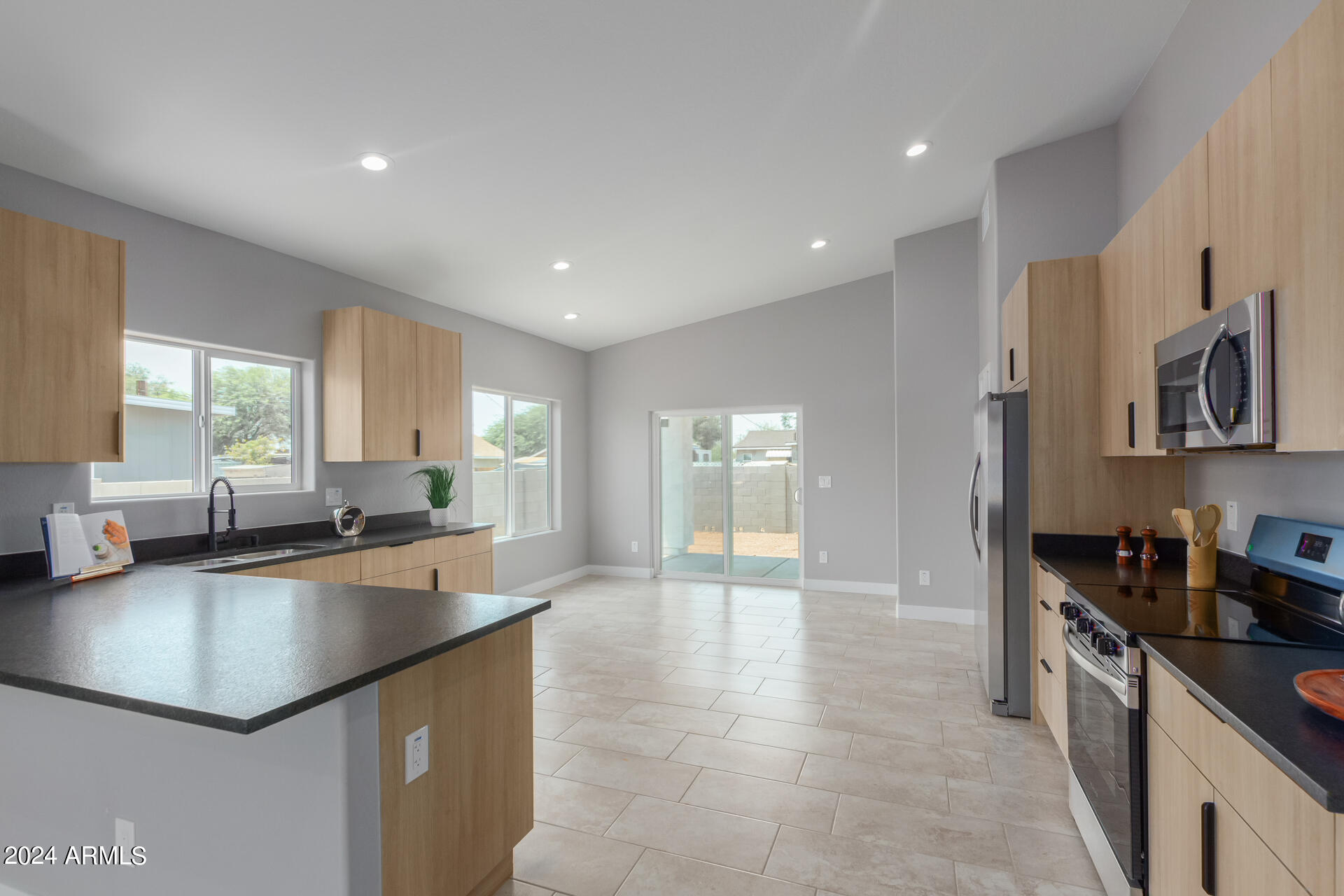 31824 North Poplar Street Wittmann, AZ 85361 - Photo 8 of 27 08 - Poplar