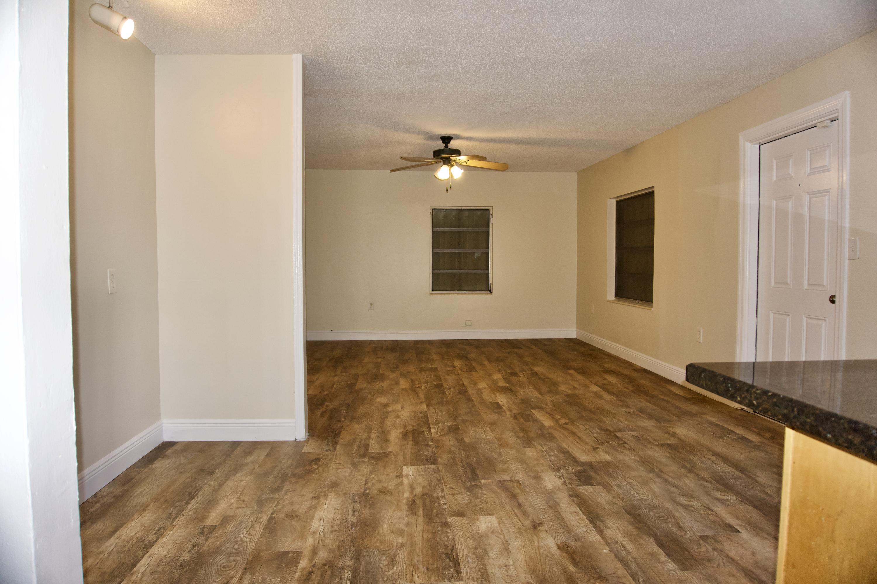 3606 Kirk Road Palm Springs, FL 33461 - Photo 2 of 15 Living/Dinning Room