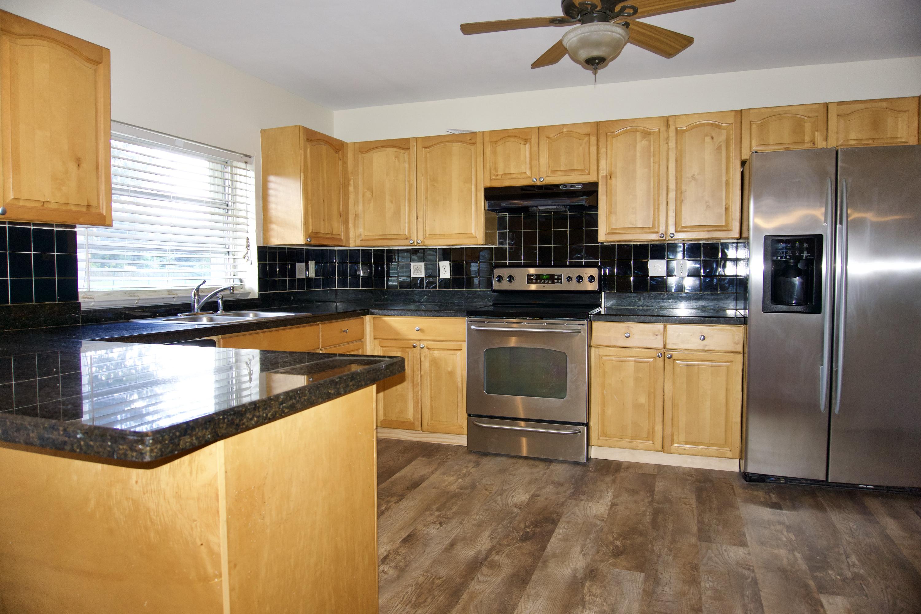 3606 Kirk Road Palm Springs, FL 33461 - Photo 3 of 15 Kitchen