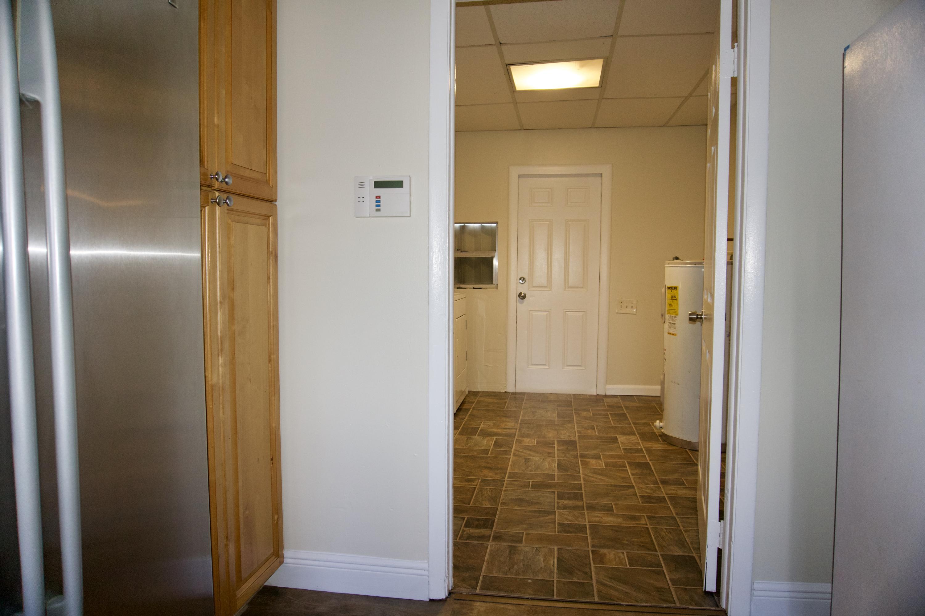 3606 Kirk Road Palm Springs, FL 33461 - Photo 4 of 15 Hallway