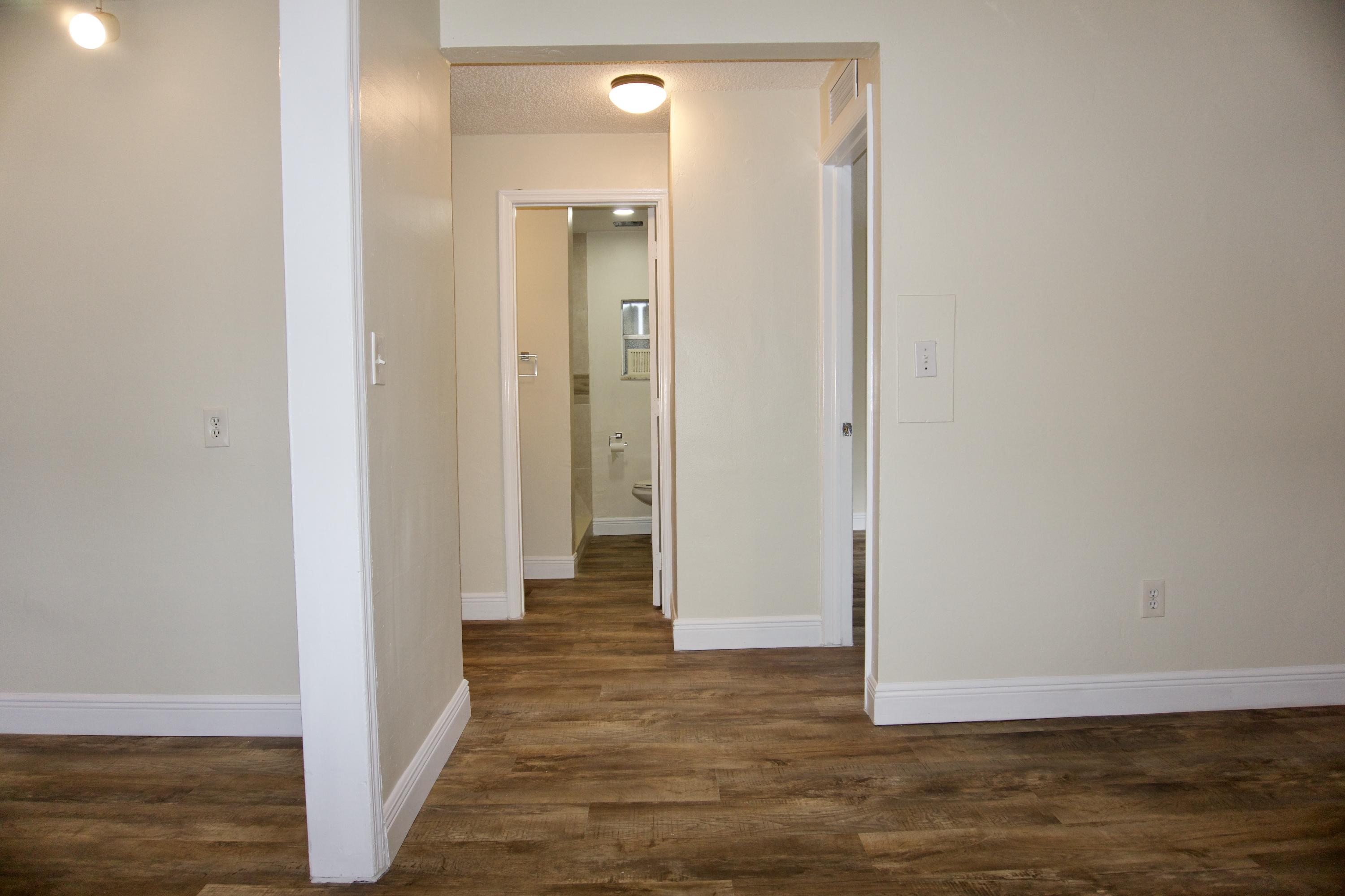 3606 Kirk Road Palm Springs, FL 33461 - Photo 6 of 15 Hallway