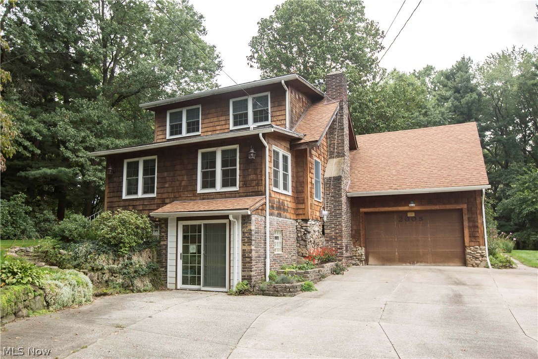 2005 Maple Road Stow, OH 44224 - Photo 2 of 33
