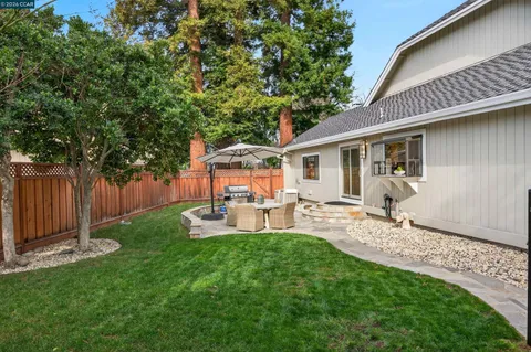 $2,348,800 | 1219 Whispering Oaks Drive, Danville, CA 94506