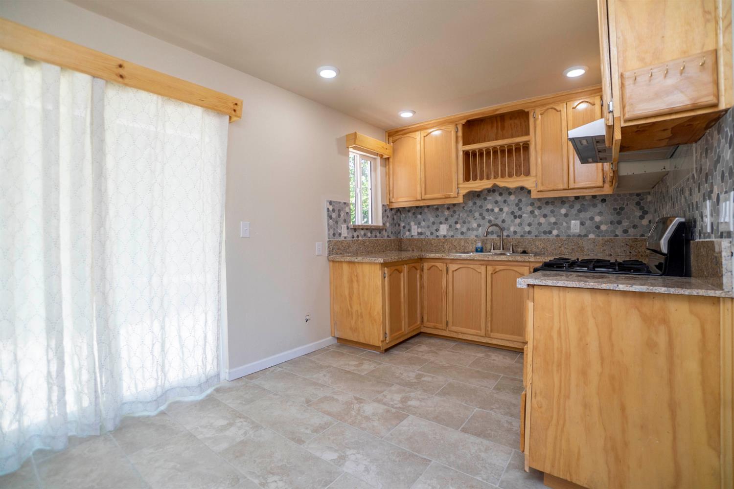 10252 South White Rock Road Rancho Cordova, CA 95670 - Photo 26 of 77