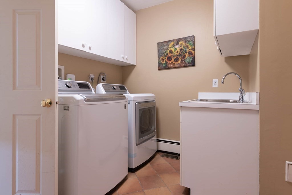 4 Elliston Road Weston, MA 02493 - Photo 20 of 42