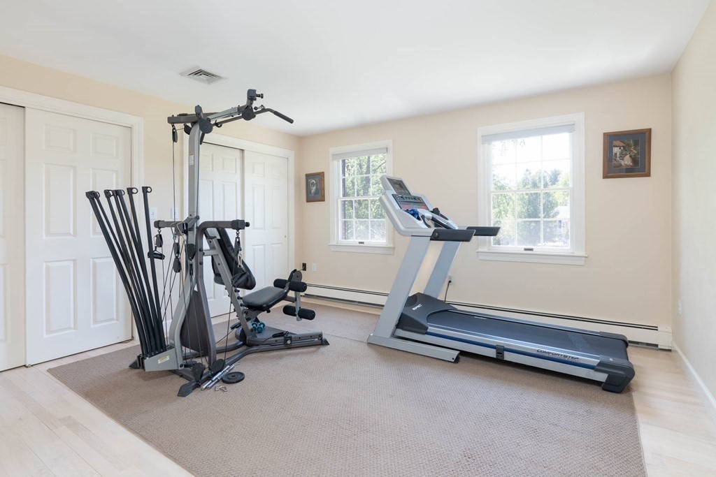 4 Elliston Road Weston, MA 02493 - Photo 26 of 42