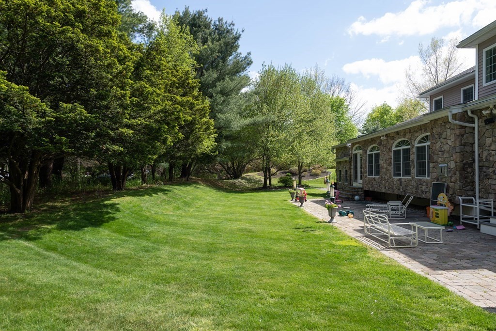 4 Elliston Road Weston, MA 02493 - Photo 35 of 42