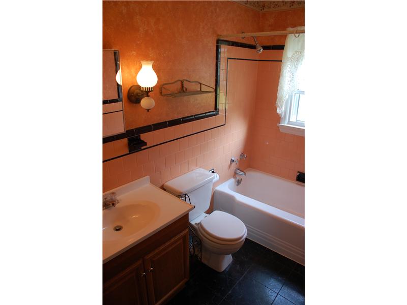6 Lapre Road North Smithfield, RI 02896 - Photo 6 of 12 Bathroom.