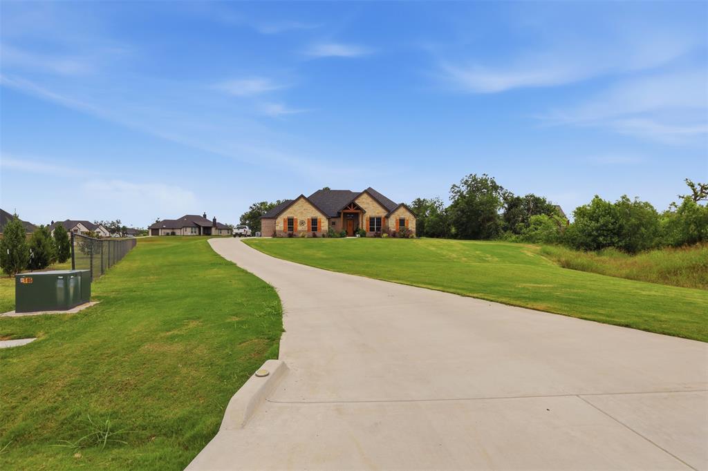 915 Taylor Branch Springtown, TX 76082 - Photo 5 of 31