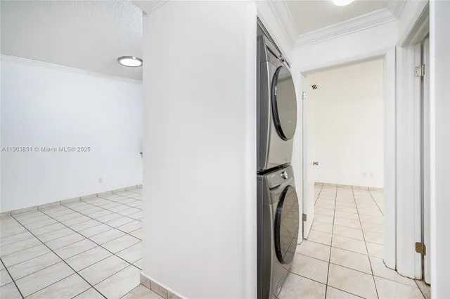 a view of utility room