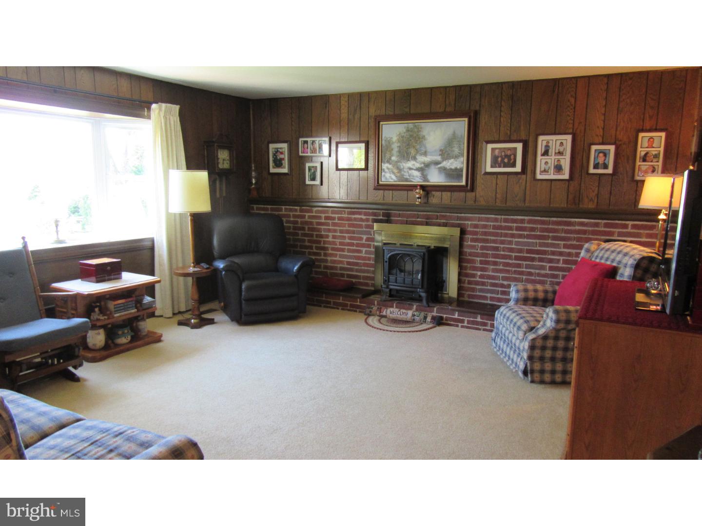 531 Concord Road Warminster, PA 18974 - Photo 9 of 21 Family Room