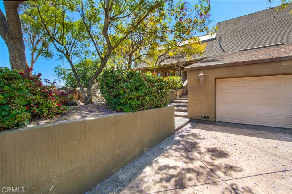 7241 Old Temescal Road Corona, CA 92881 - Photo 10 of 47 a view of a garage