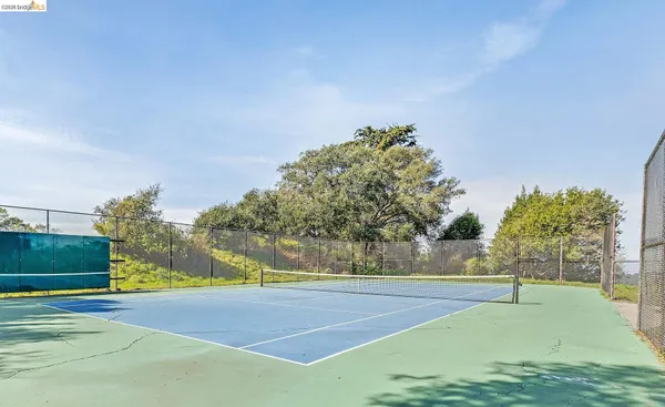 $678,000 | 407 Vista Heights Road, El Cerrito, CA 94530