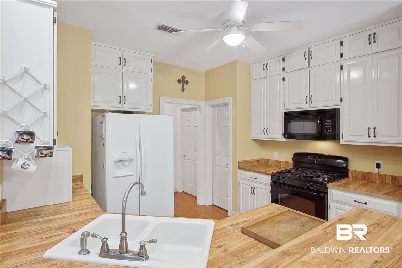 19760 Hunters Loop Fairhope, AL 36532 - Photo 12 of 36