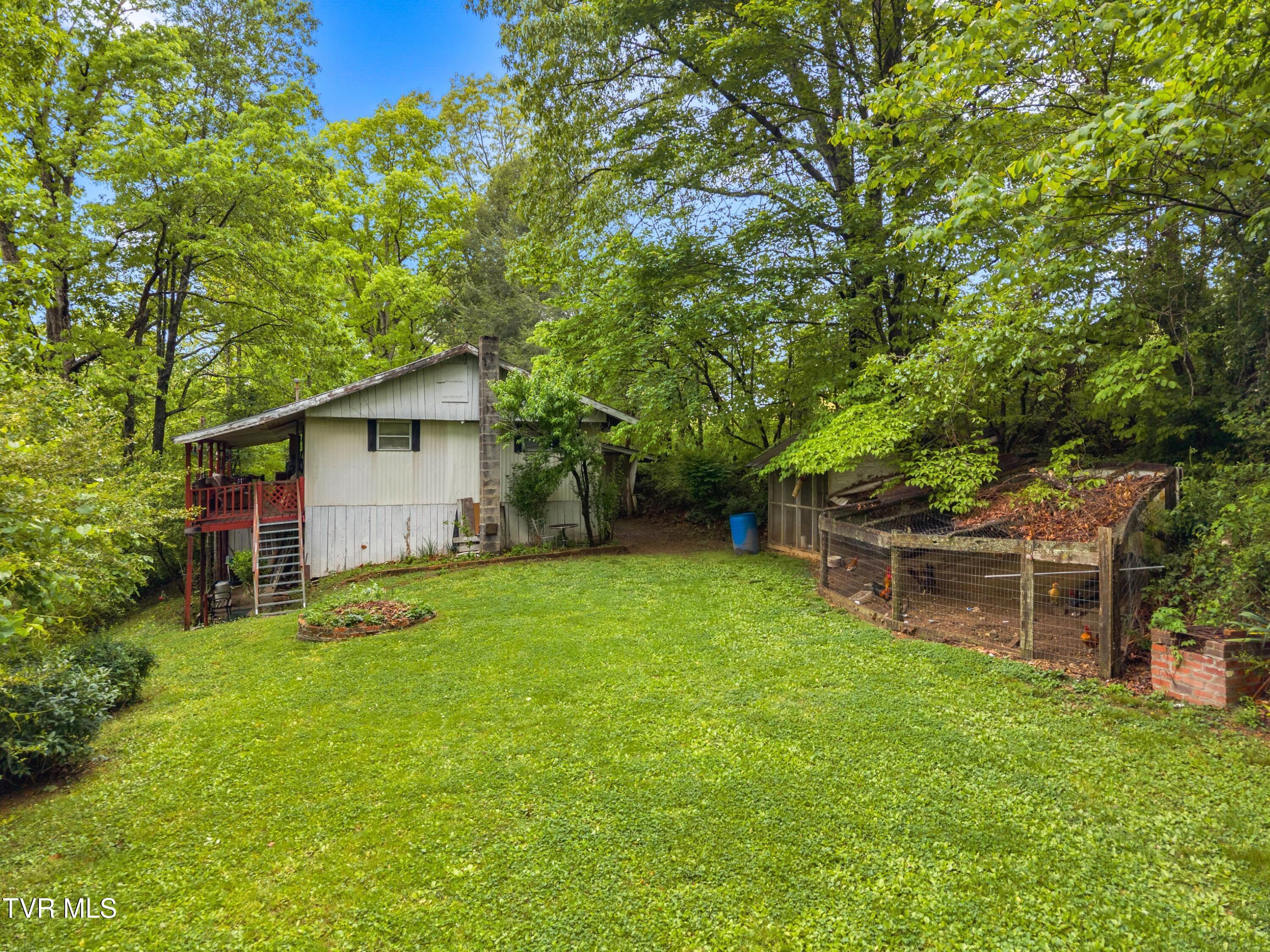 185 Trinity Lane Harrogate, TN 37752 - Photo 35 of 37 035-185TrinityLane-Harrogate-TN-37752-SM
