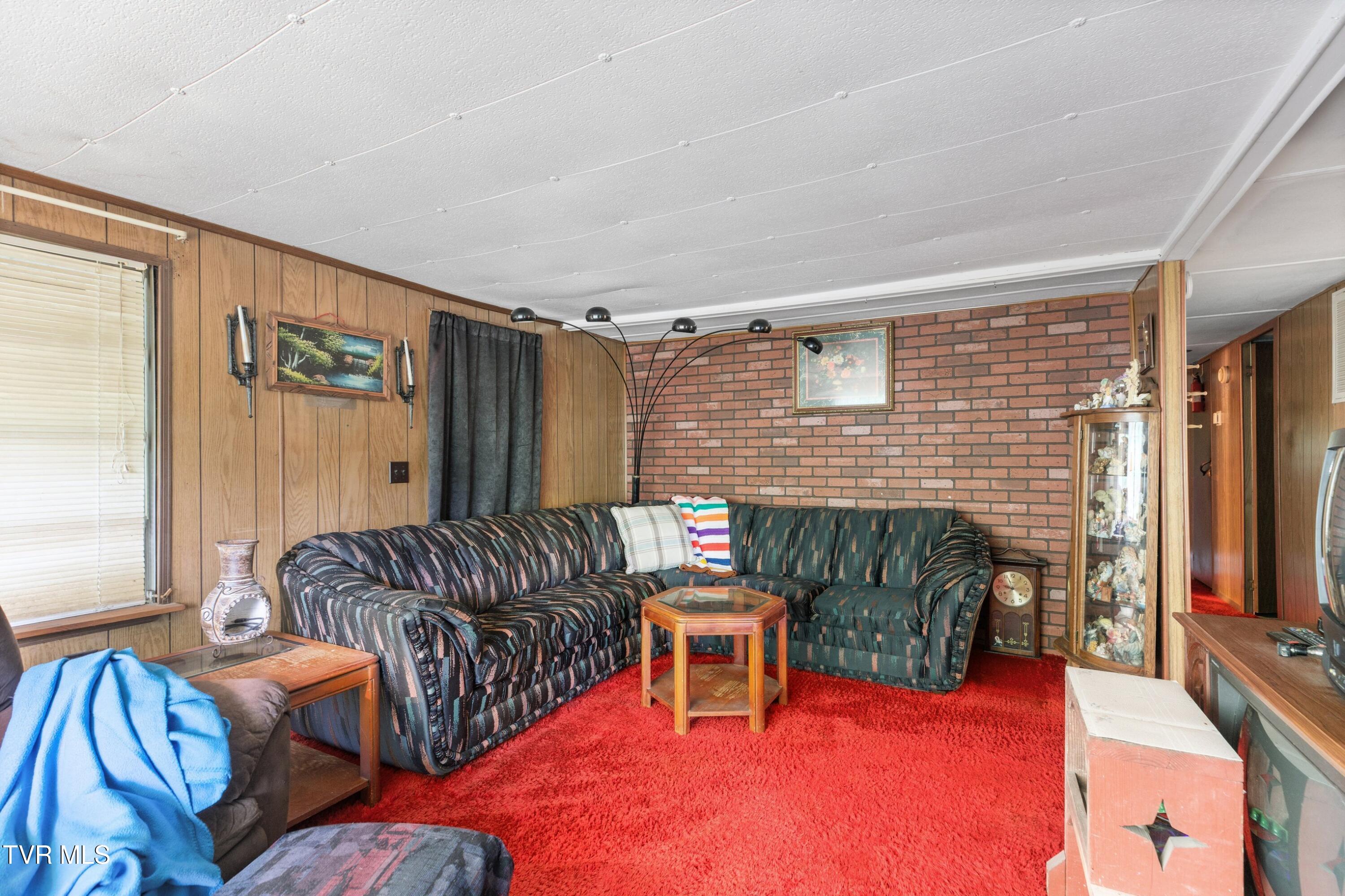 185 Trinity Lane Harrogate, TN 37752 - Photo 6 of 37 006-185TrinityLane-Harrogate-TN-37752-SM