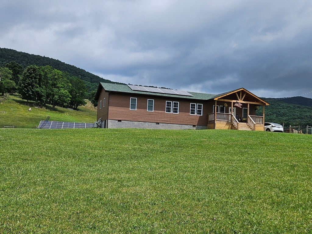2451 Gratton Road Tazewell, VA 24651 - Photo 2 of 49 Gallery Image 2