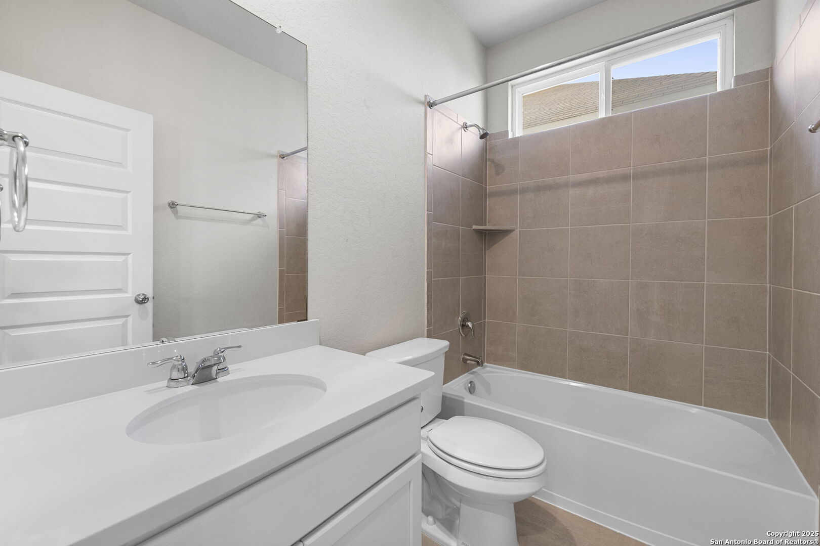 5139 Longhorn Converse, TX 78109 - Photo 31 of 46 a bathroom with a sink a toilet and shower