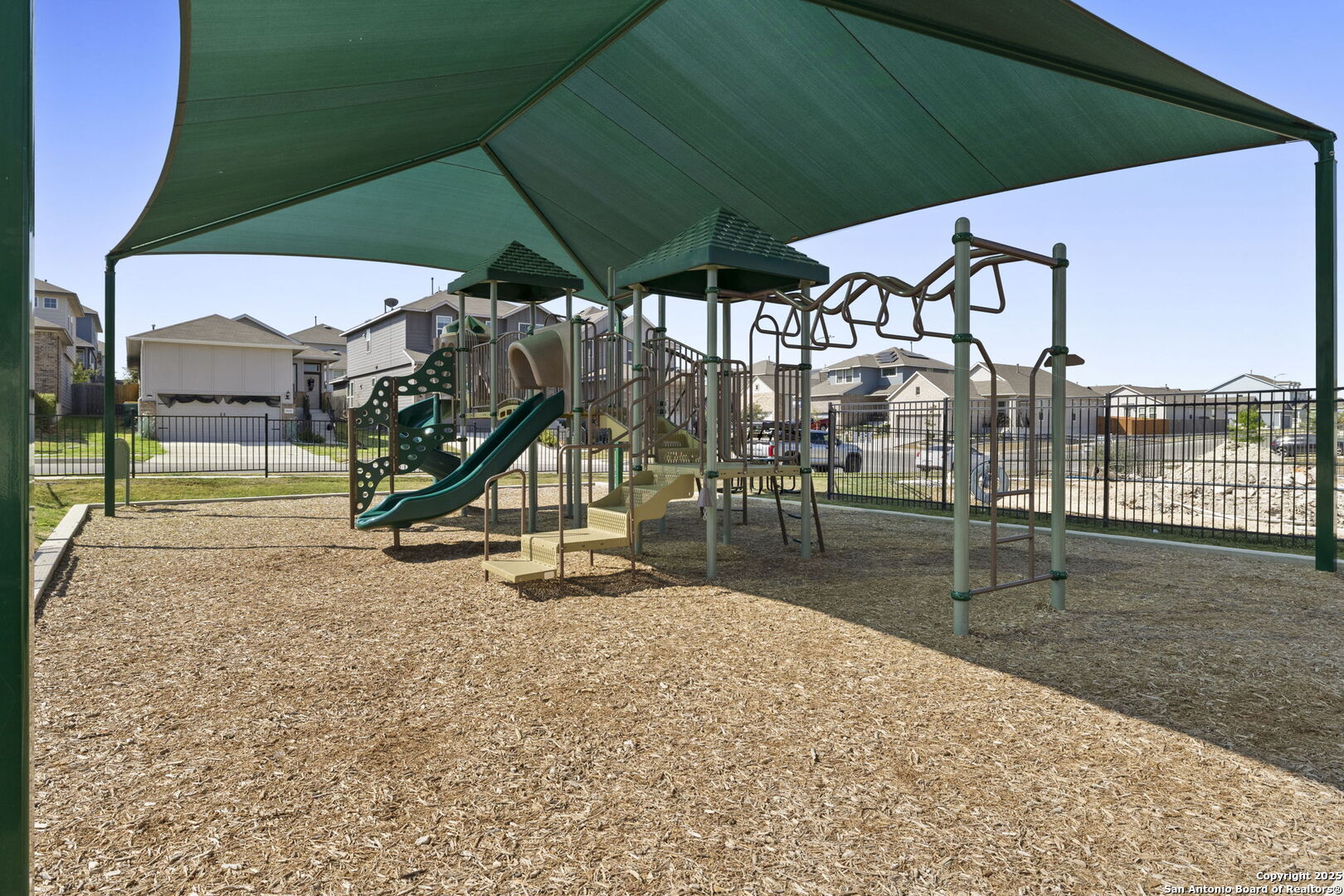 5139 Longhorn Converse, TX 78109 - Photo 40 of 46 an outdoor space with seating