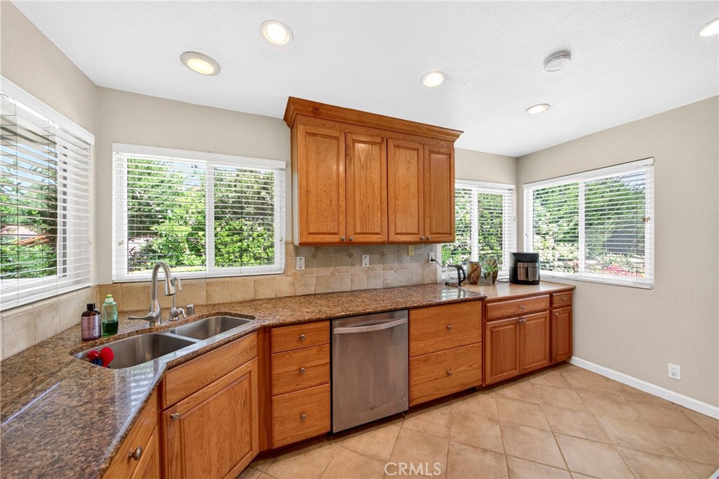 14 Rainbow Ridge Road Phillips Ranch, CA 91766 - Photo 13 of 39