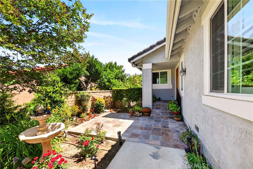 14 Rainbow Ridge Road Phillips Ranch, CA 91766 - Photo 4 of 39