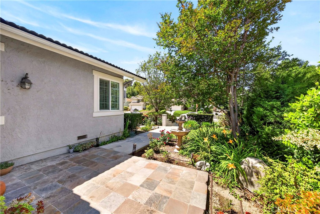 14 Rainbow Ridge Road Phillips Ranch, CA 91766 - Photo 7 of 39