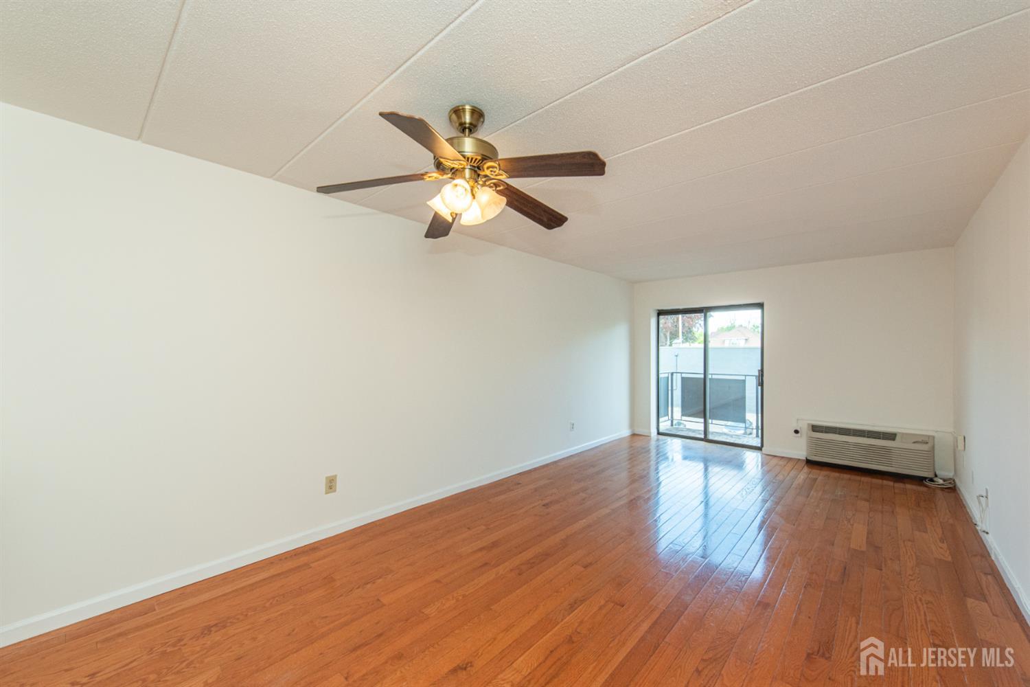 5 Linden Street, Unit 3J Hackensack, NJ 07601 - Photo 4 of 22