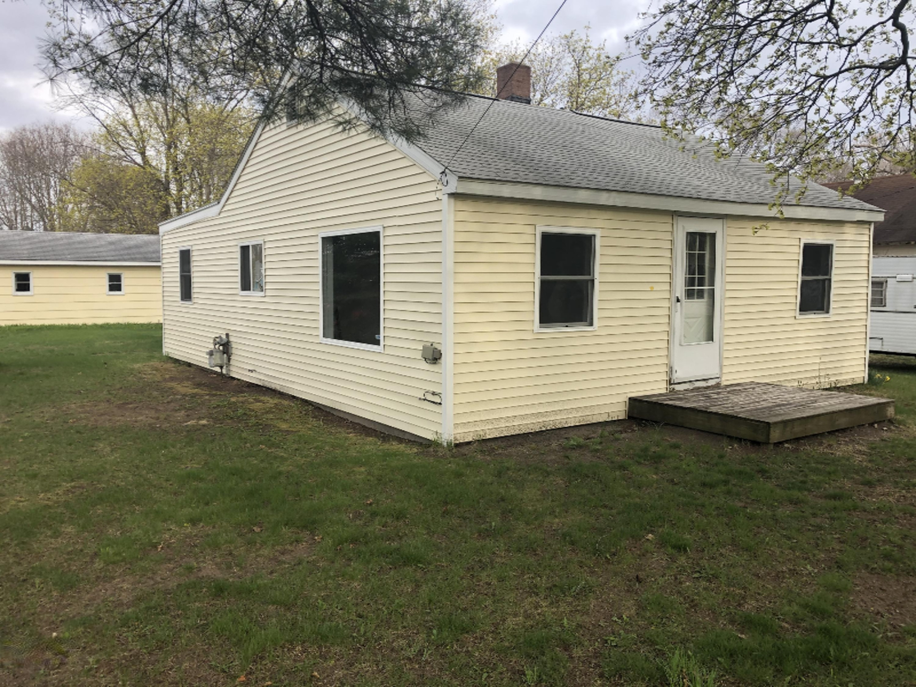 1510 South Walker Road Muskegon, MI 49442 - Photo 2 of 12 2