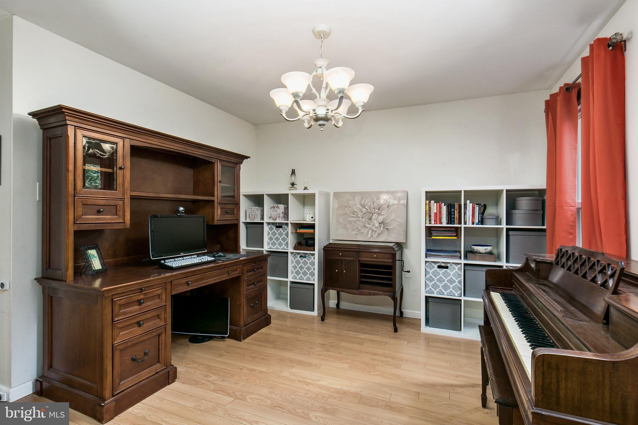 551 Fairview Road Medford, NJ 08055 - Photo 4 of 28 Dining Room