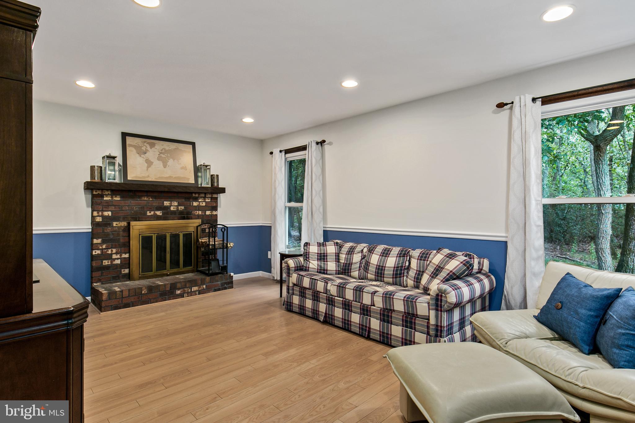 551 Fairview Road Medford, NJ 08055 - Photo 10 of 28 Living Room
